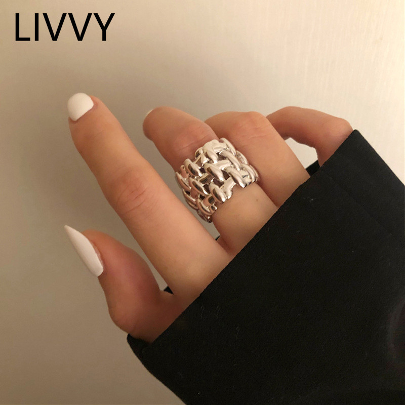 Women Fashion Hub - LIVVY Warna Perak Mode Baru Sederhana