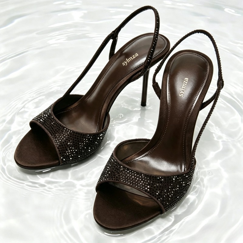 Women Fashion Brand - Sepatu Hak Slingback Detail Kristal Modis