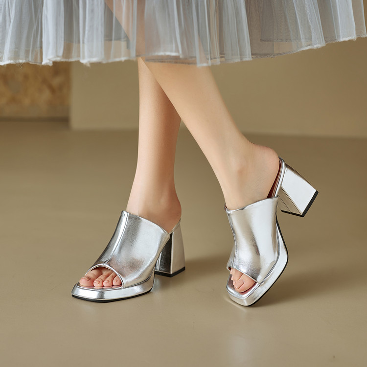 Women Fashion Simple - Pada Musim Panas 2026, Sandal Wanita