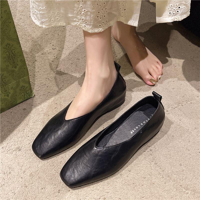 Women Fashion Heels - Sepatu Fashion Wanita Loafers Kulit Asli