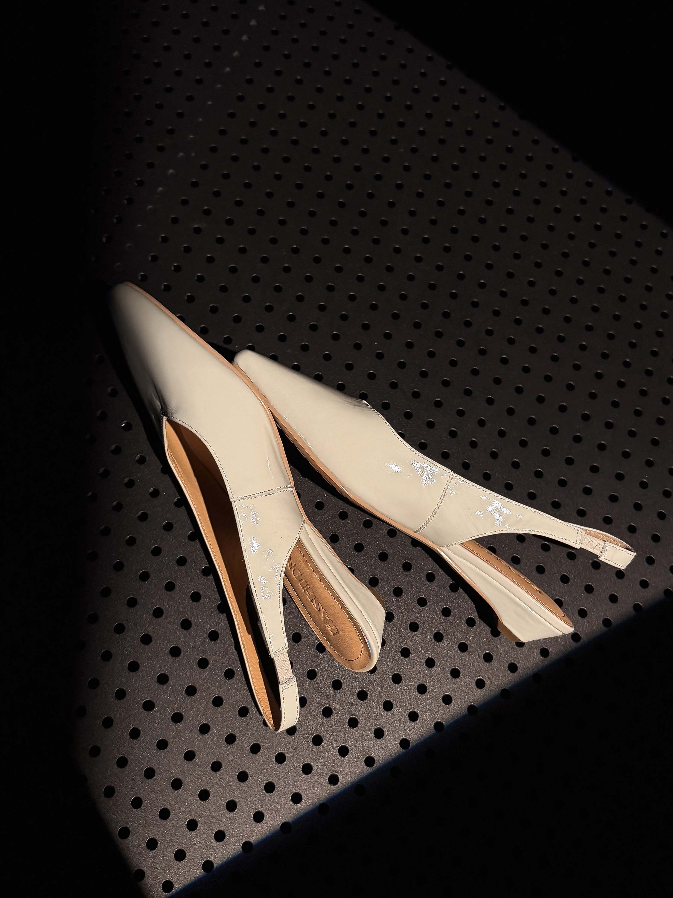 Sepatu Wanita Kulit Sapi Lenki - Women Fashion Brand ulasan dan harga