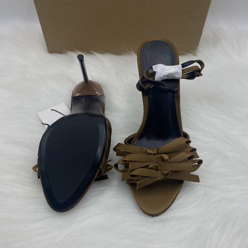Sepatu Hak Tinggi Super Tinggi - Women Fashion Brand ulasan dan harga